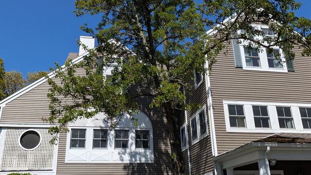 105 Parker Road UNIT B, Osterville, MA 02655