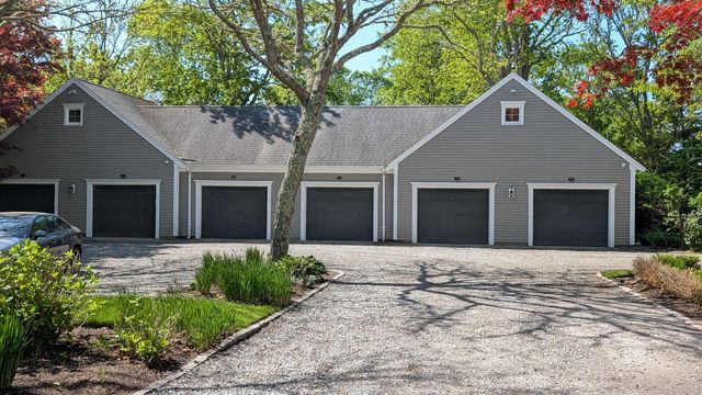 105 Parker Road UNIT B, Osterville, MA 02655