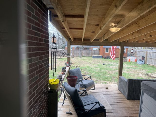 111 Dogwood Ln, Winchester, TN 37398