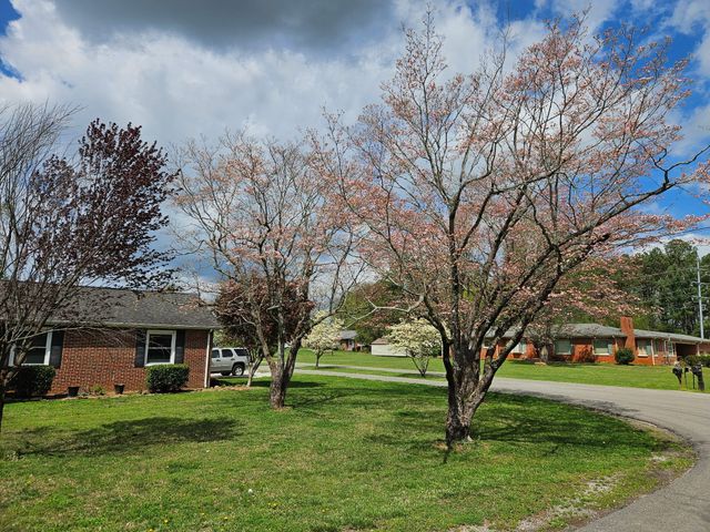 111 Dogwood Ln, Winchester, TN 37398
