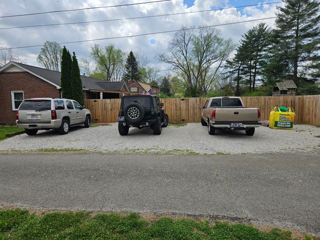 111 Dogwood Ln, Winchester, TN 37398