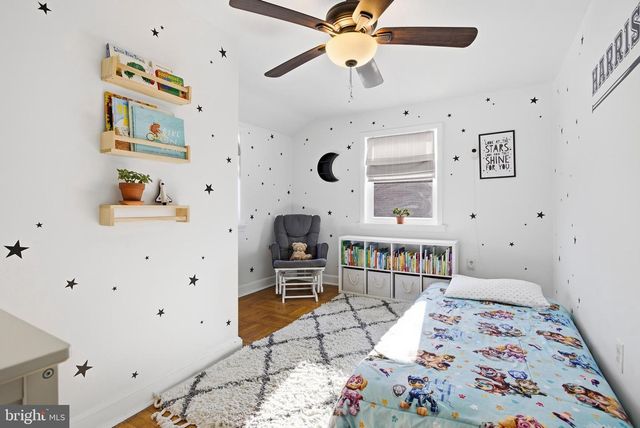 419 W GRAYS AVE, Glenolden, PA 19036