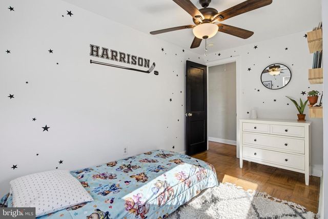 419 W GRAYS AVE, Glenolden, PA 19036