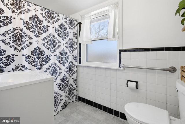 419 W GRAYS AVE, Glenolden, PA 19036