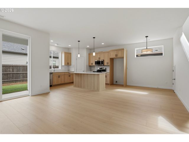 12316 Ne 107TH Way, Vancouver, WA 98682