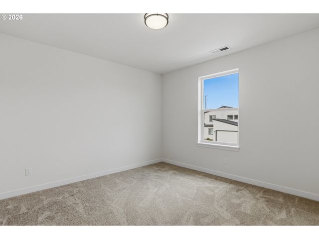 12316 Ne 107TH Way, Vancouver, WA 98682