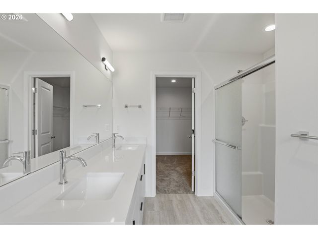 12316 Ne 107TH Way, Vancouver, WA 98682