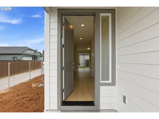 12316 Ne 107TH Way, Vancouver, WA 98682