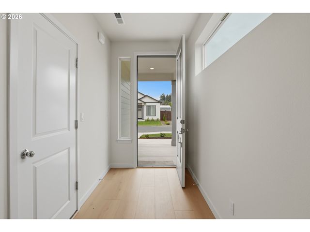 12316 Ne 107TH Way, Vancouver, WA 98682