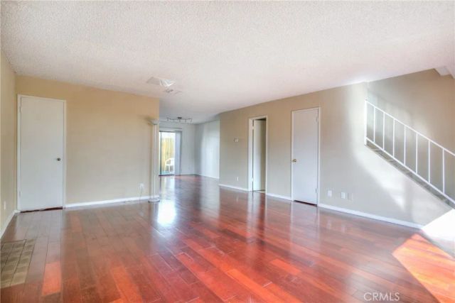 2020 20th 6, Santa Monica, CA 90404