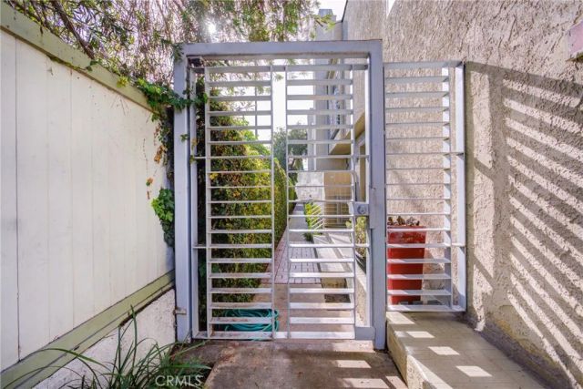 2020 20th 6, Santa Monica, CA 90404