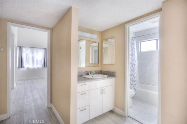 2020 20th 6, Santa Monica, CA 90404