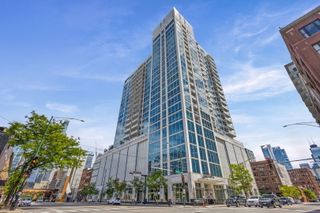 757 N Orleans Street 1901, Chicago, IL 60654