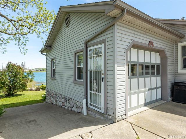 4016 Military Street, Port Huron, MI 48060
