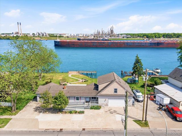 4016 Military Street, Port Huron, MI 48060