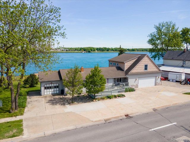 4016 Military Street, Port Huron, MI 48060