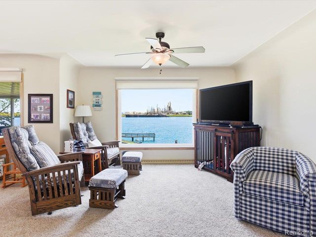 4016 Military Street, Port Huron, MI 48060