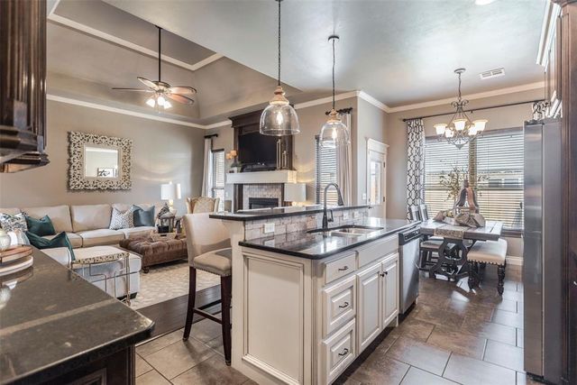 8609 SW 66th Place, Oklahoma City, OK 73169