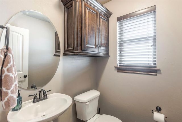 8609 SW 66th Place, Oklahoma City, OK 73169