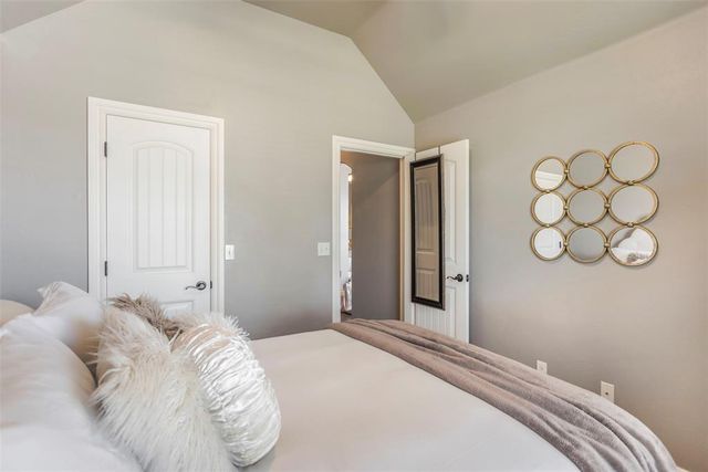 8609 SW 66th Place, Oklahoma City, OK 73169