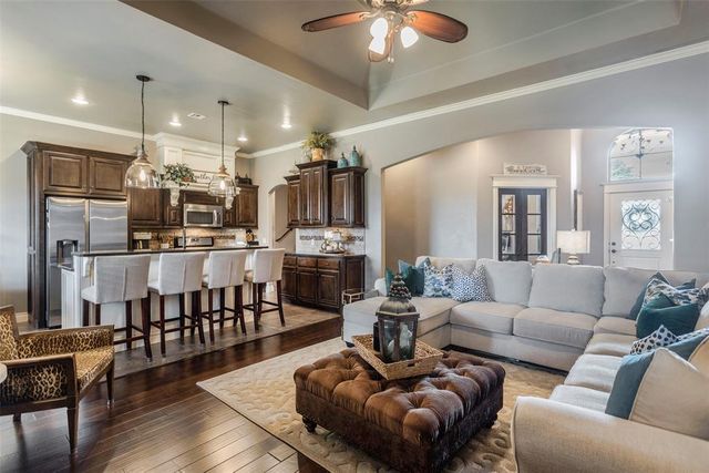 8609 SW 66th Place, Oklahoma City, OK 73169