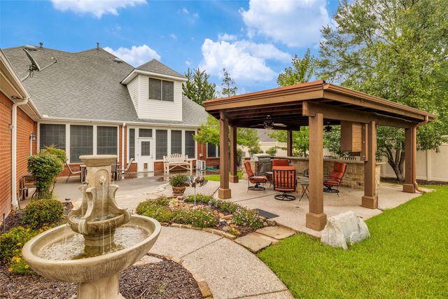 6404 Creekside Drive, Greenville, TX 75402
