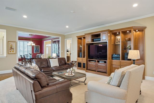 6404 Creekside Drive, Greenville, TX 75402