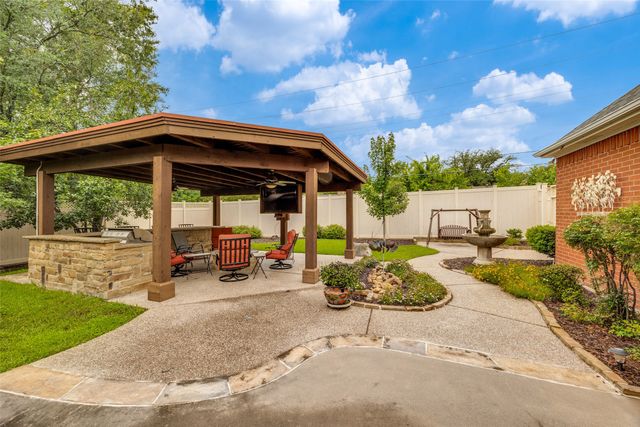 6404 Creekside Drive, Greenville, TX 75402