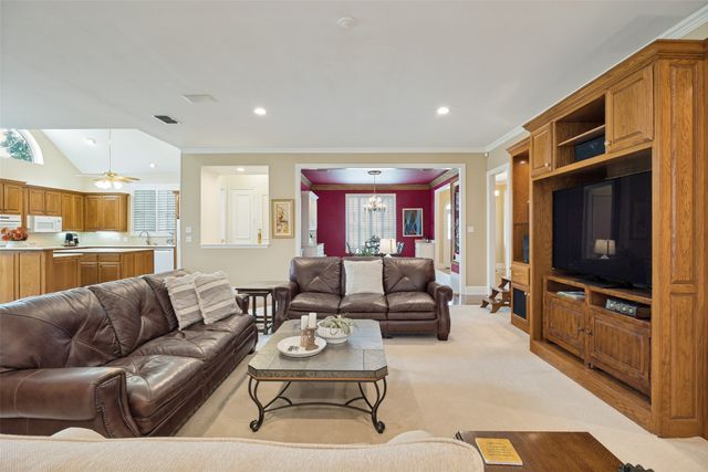 6404 Creekside Drive, Greenville, TX 75402