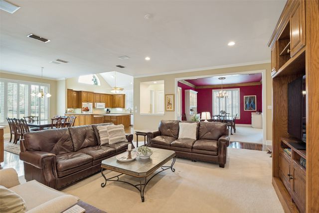 6404 Creekside Drive, Greenville, TX 75402