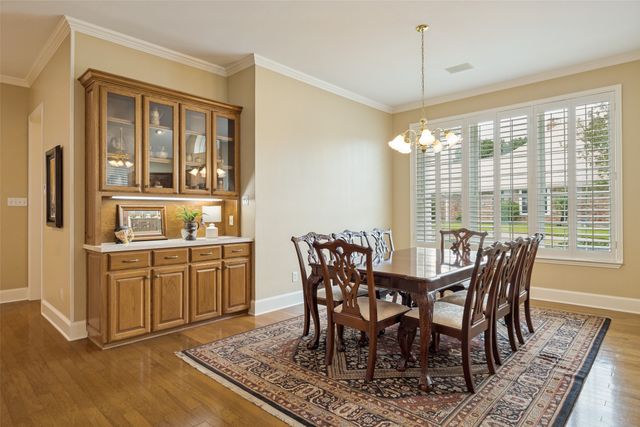 6404 Creekside Drive, Greenville, TX 75402