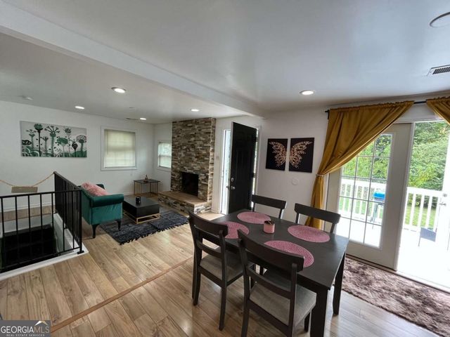 718 Fairburn Road NW, Atlanta, GA 30331