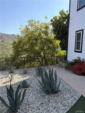 1016 Crown Hill, Simi Valley, CA 93063