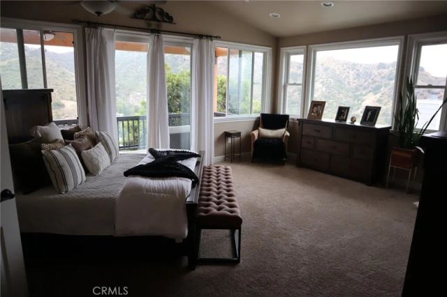 1016 Crown Hill, Simi Valley, CA 93063