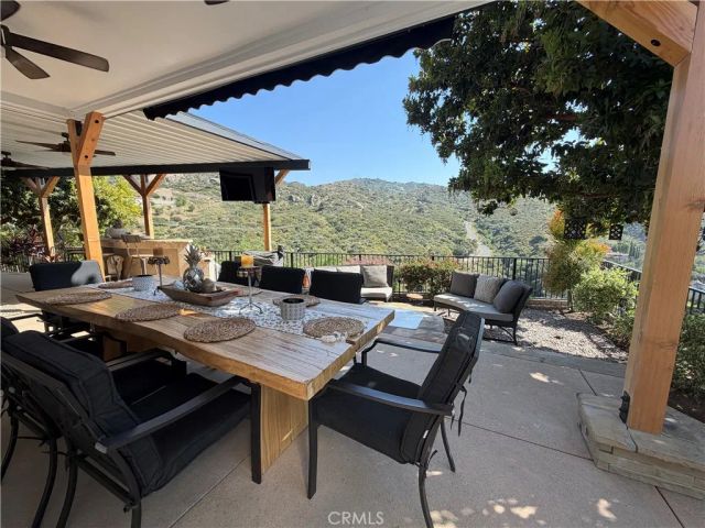 1016 Crown Hill, Simi Valley, CA 93063