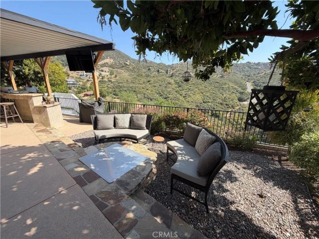 1016 Crown Hill, Simi Valley, CA 93063