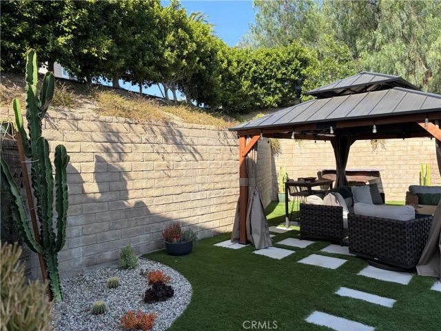1016 Crown Hill, Simi Valley, CA 93063