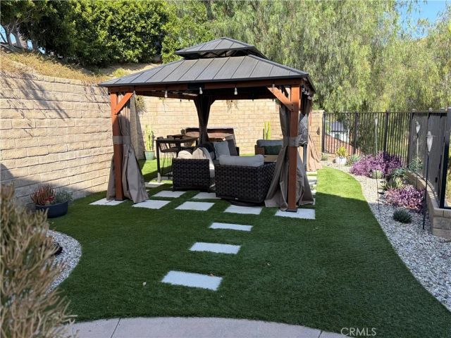1016 Crown Hill, Simi Valley, CA 93063