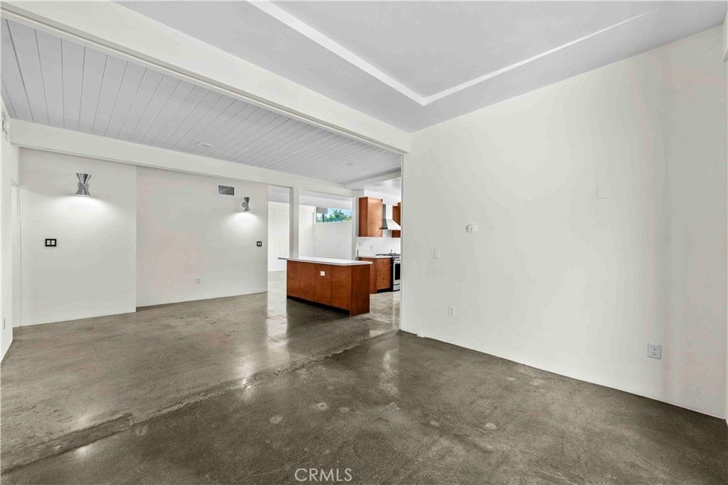 Image 20 of property listing at 900 S 4th, Montebello, CA 90640