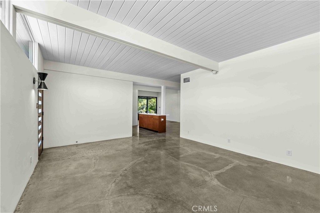 Image 4 of property listing at 900 S 4th, Montebello, CA 90640