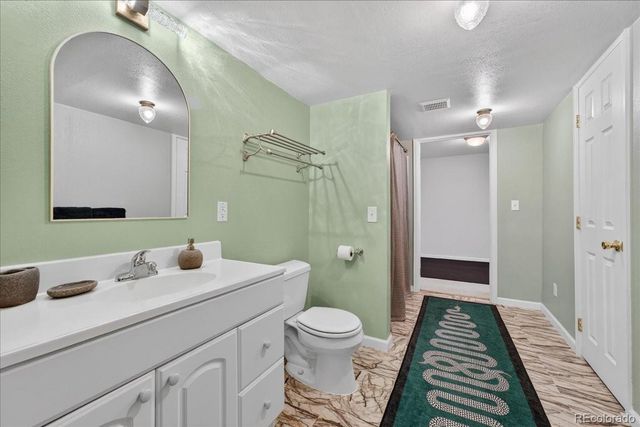 5421 S Bahama Court, Centennial, CO 80015