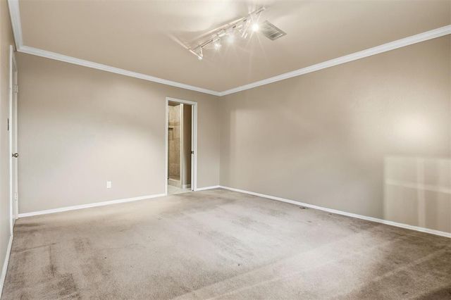 2529 NW 62nd Street 220, Oklahoma City, OK 73112