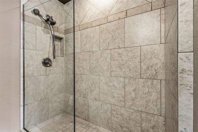 2529 NW 62nd Street 220, Oklahoma City, OK 73112