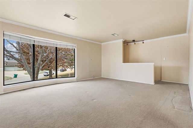 2529 NW 62nd Street 220, Oklahoma City, OK 73112