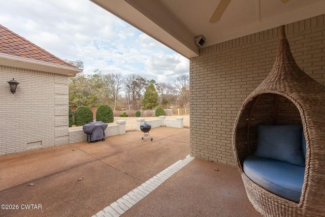 14 Winfield Pl, Jackson, TN 38305