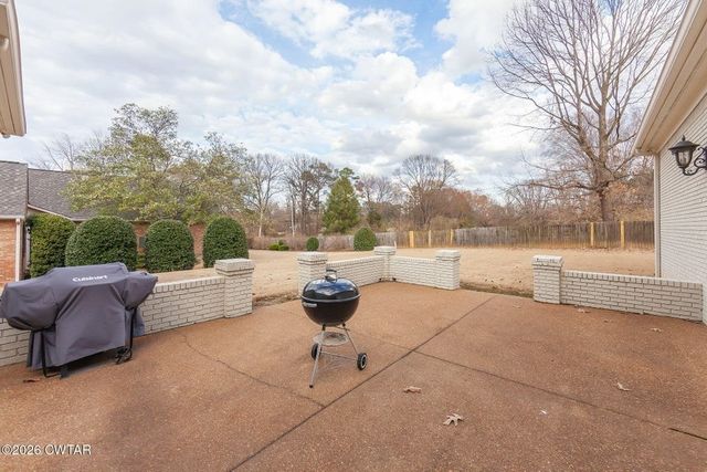 14 Winfield Pl, Jackson, TN 38305