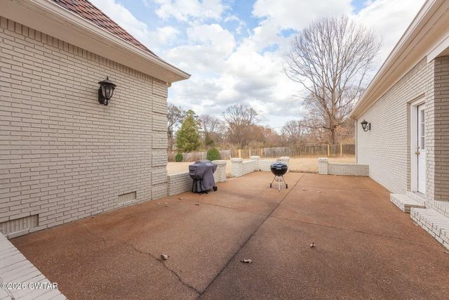 14 Winfield Pl, Jackson, TN 38305