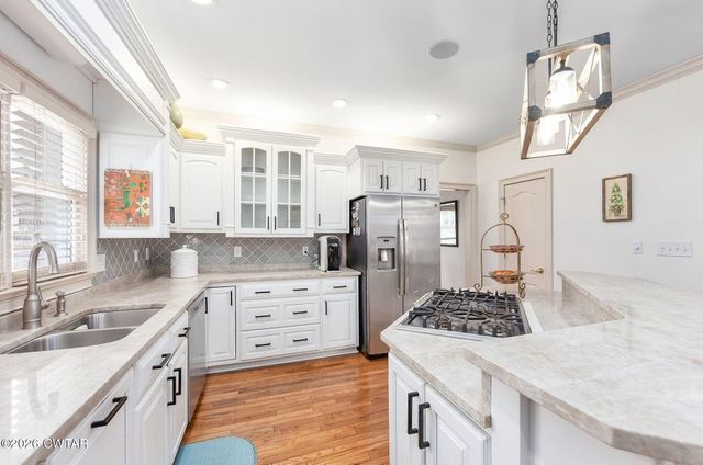 14 Winfield Pl, Jackson, TN 38305