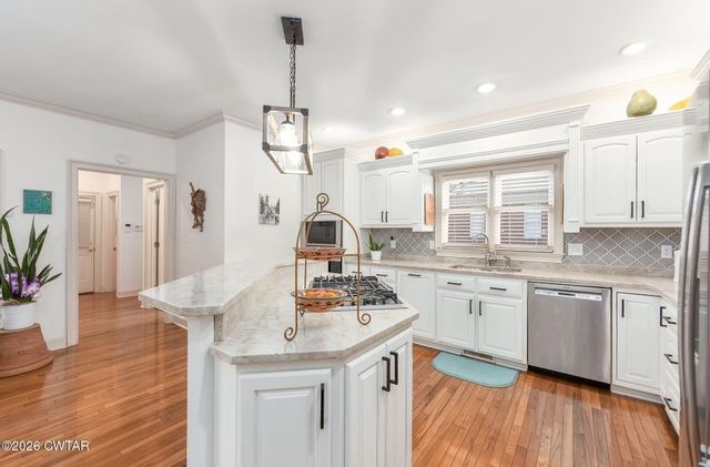 14 Winfield Pl, Jackson, TN 38305