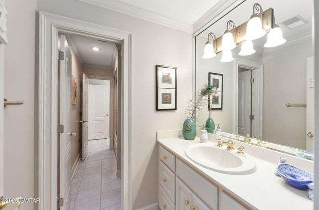 14 Winfield Pl, Jackson, TN 38305